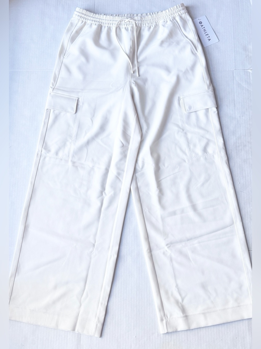 Athleta New Promenade High Rise Cargo Pant, Magnolia White Wide Leg Pants NWT - Picture 4 of 15